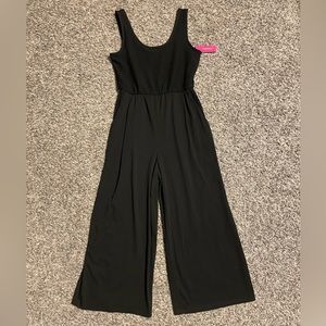 Black XS Textured Jumpsuit with Pockets. Xhilaration Brand. Wide leg, scoop neck